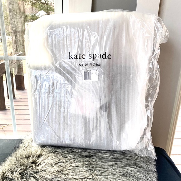 NWT Kate Spade Saffiano leather zip tote black - Picture 5 of 12